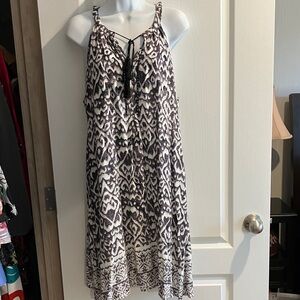 Stylish Black and White Patterned Dress